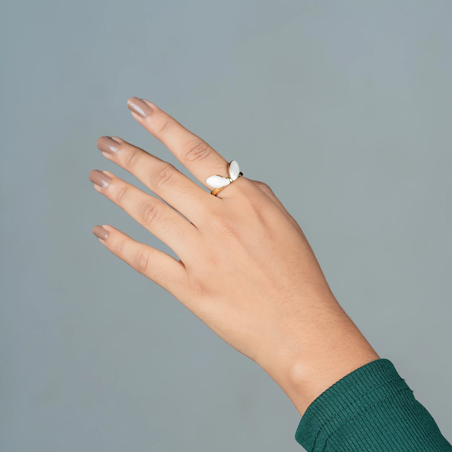 Petal – Gold Twin Leaf Adjustable Ring