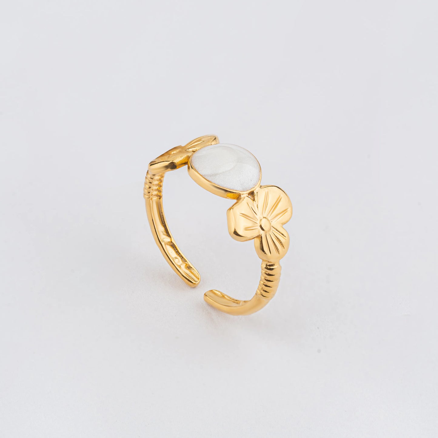 Bloom – Gold Floral Ring