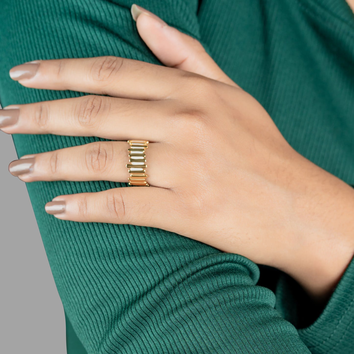 Gleam – Gold and White Bar Adjustable Ring