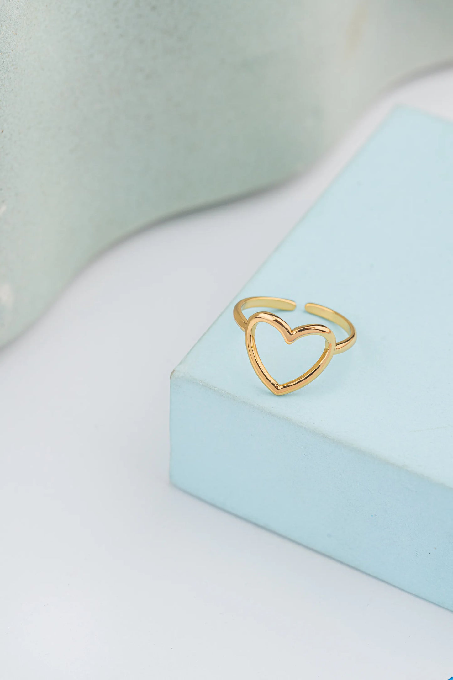 Beat – Heart Outline Adjustable Golden Ring