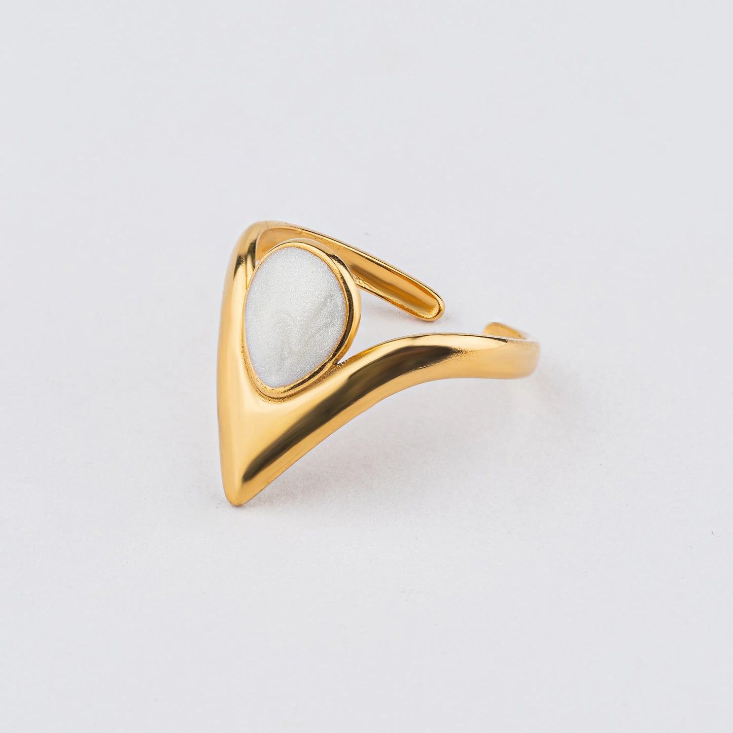 Vista – 18K Gold Plated Adjustable V Ring with Mother of Pearl