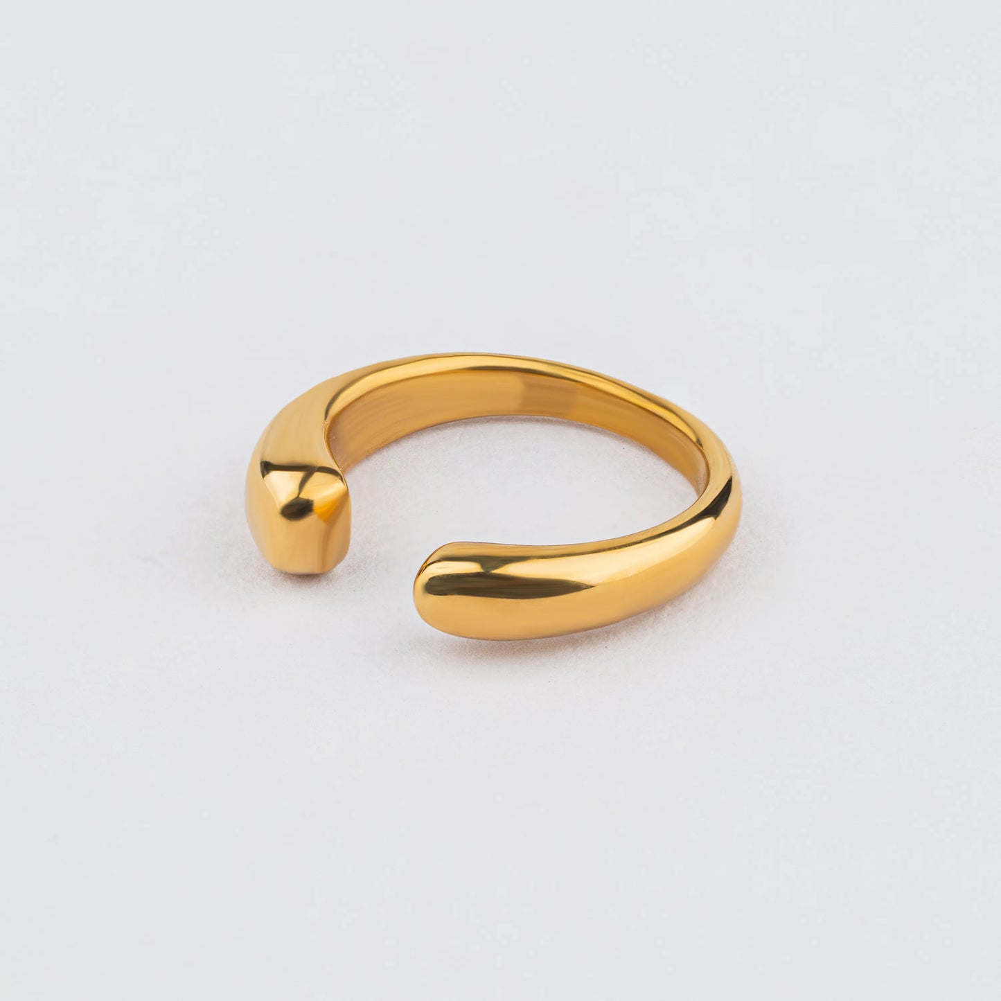 Embrace – Open-Ended Gold Adjustable Ring