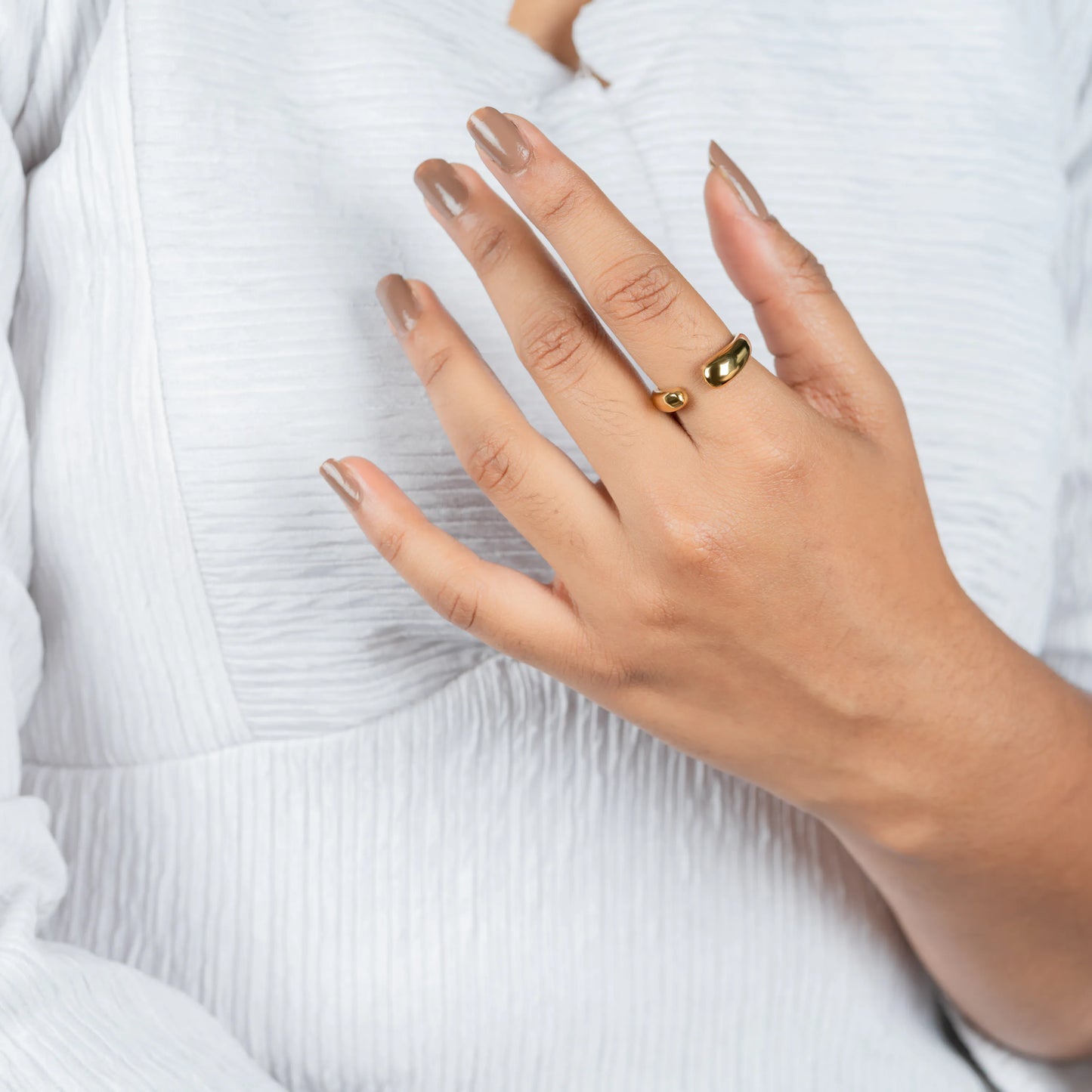 Embrace – Open-Ended Gold Adjustable Ring