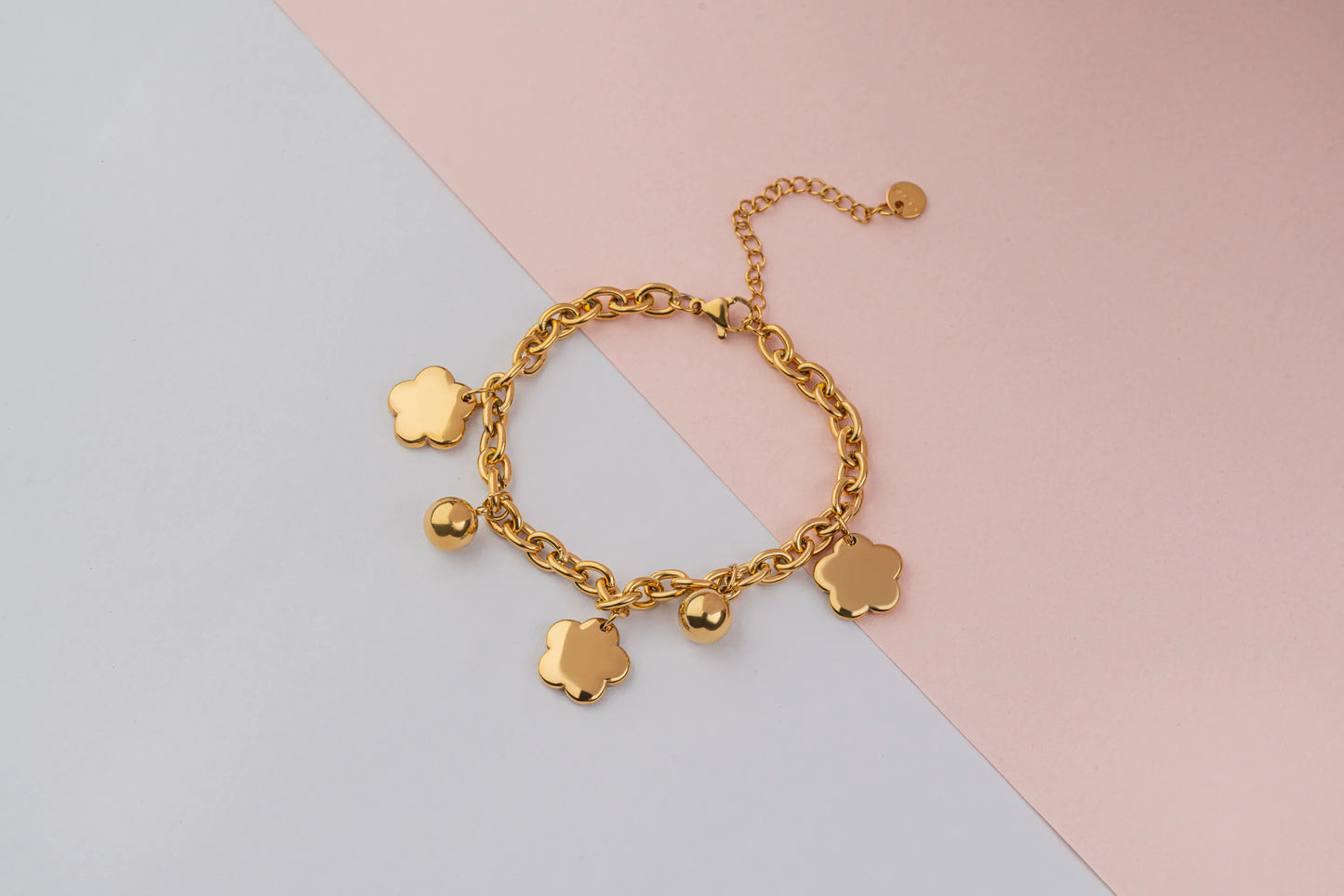 Jingle – 18K Gold Plated Bracelet with Flower and Ball Charms
