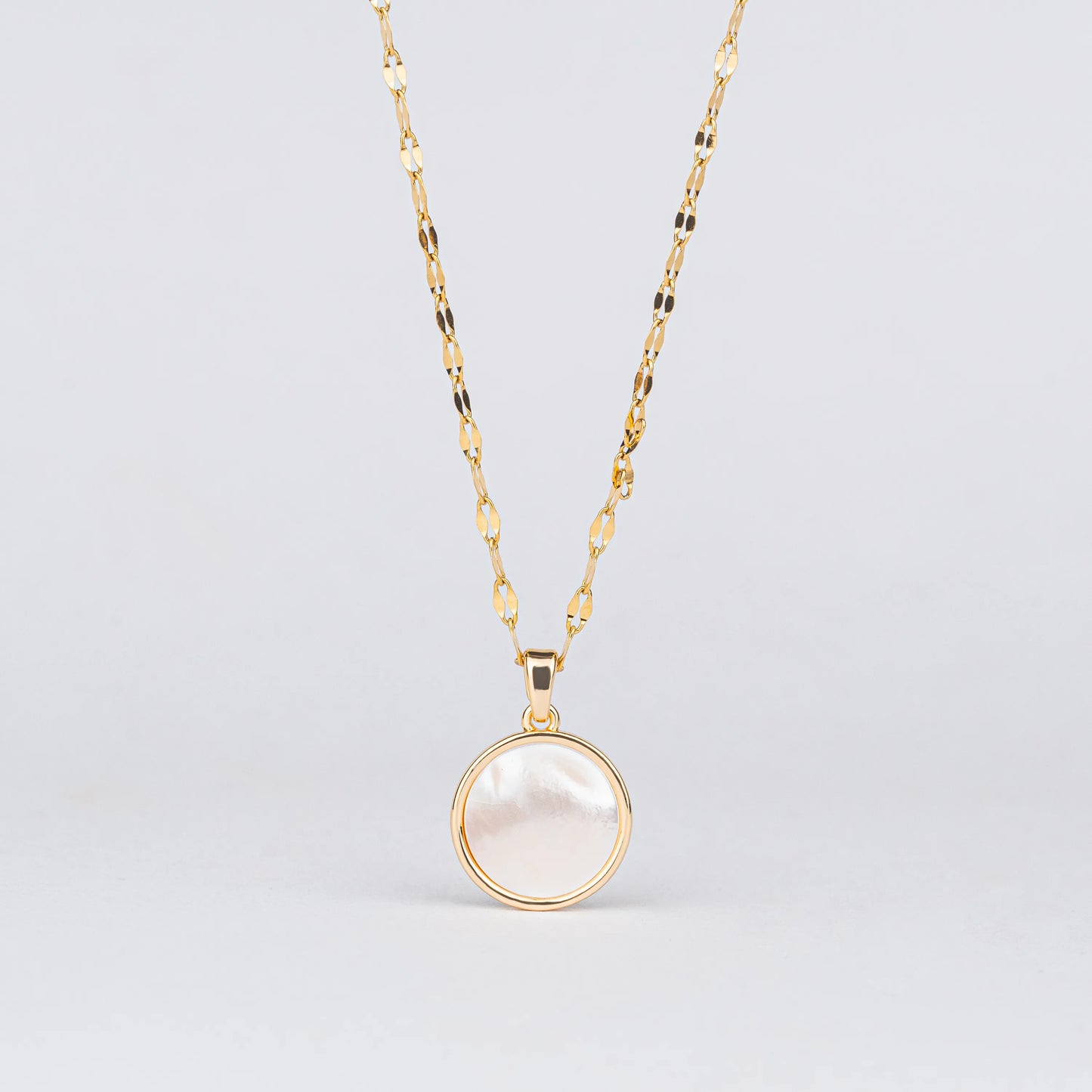 Luna – 18K Gold Plated Pendant Necklace with MOP Disc