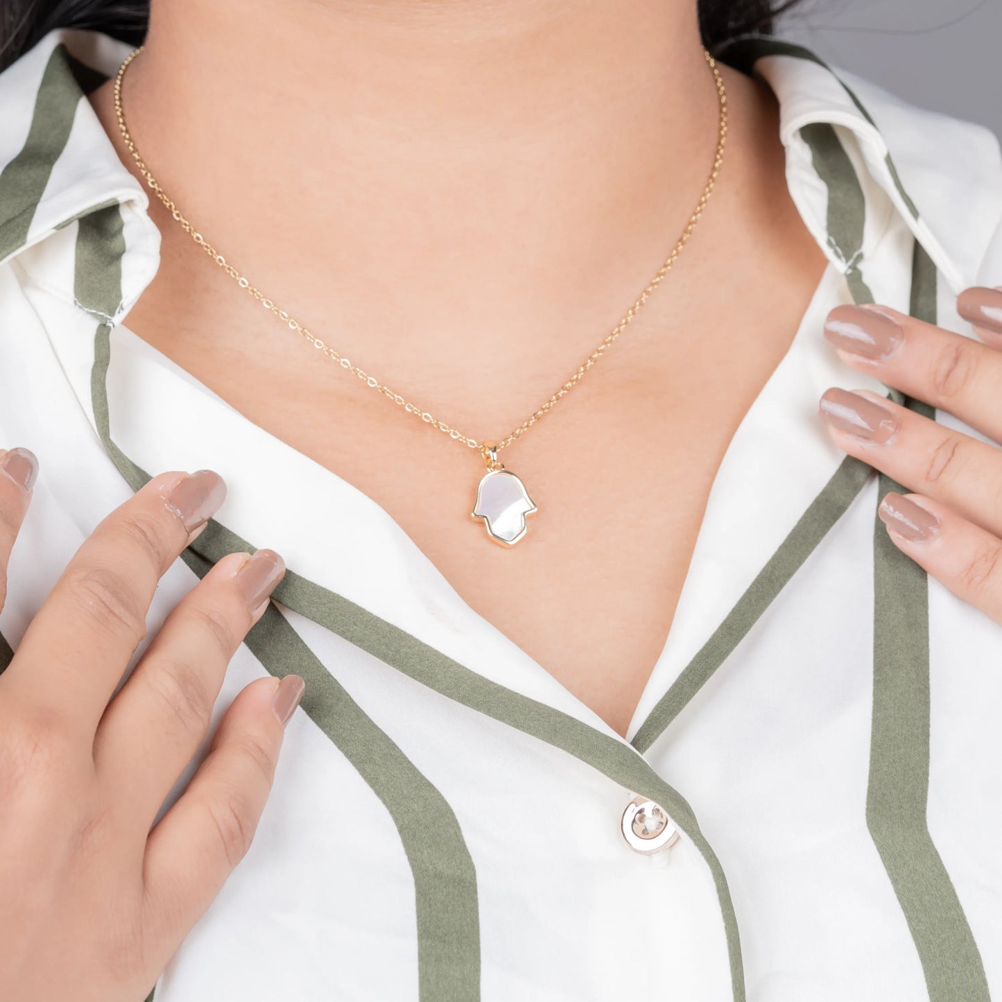 Hamsa – 18K Gold Plated Necklace with MOP Hamsa Pendant