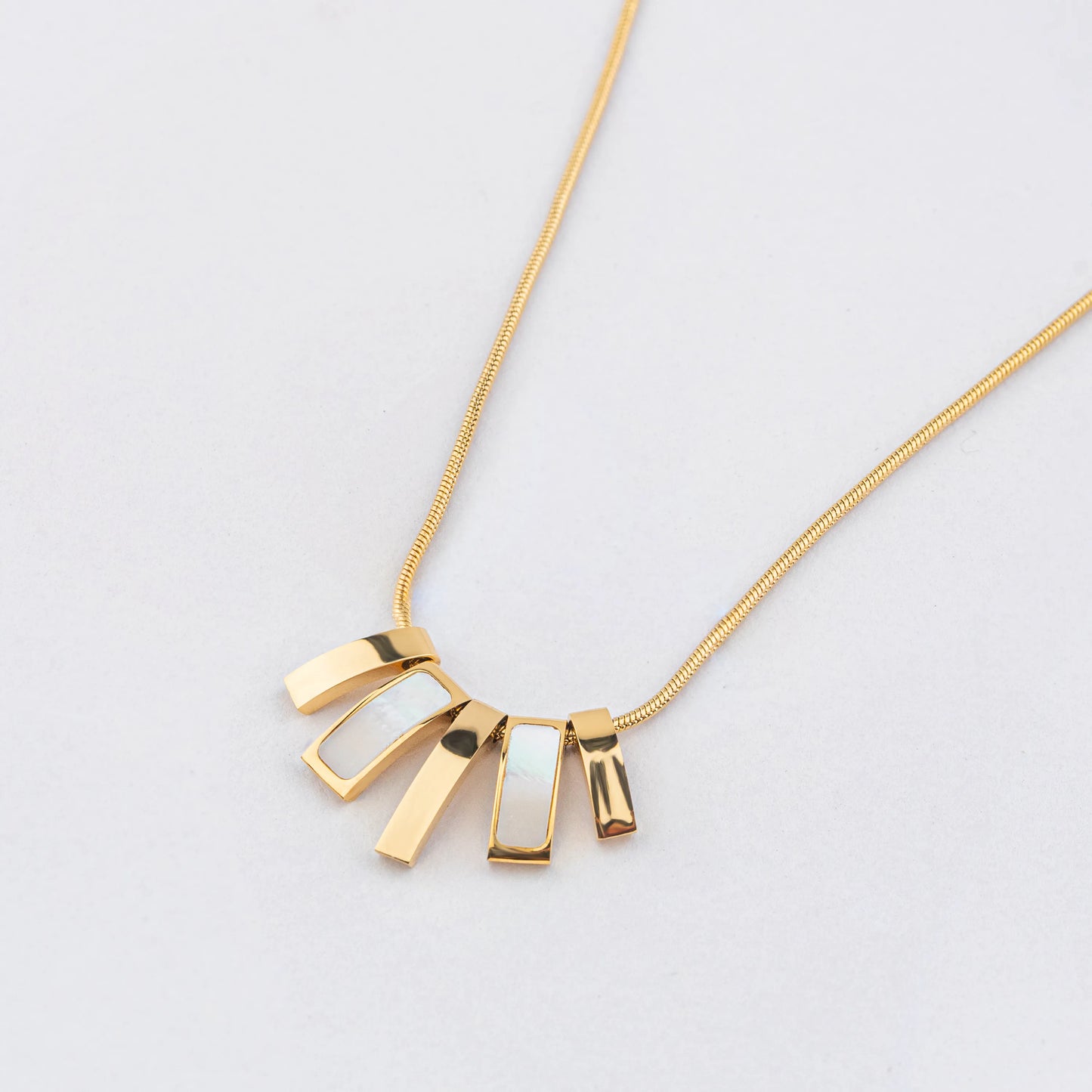 Flair – Gold Necklace with MOP Inlay Fan Pendants