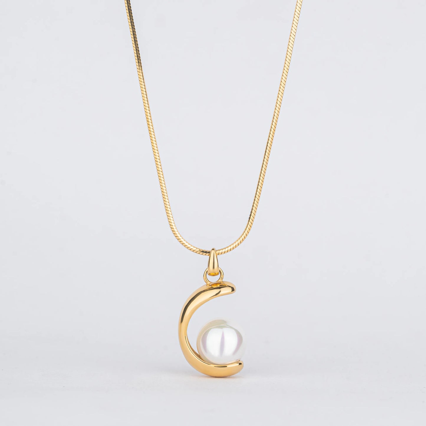 Nurture – 18K Gold Plated Pearl Pendant Necklace