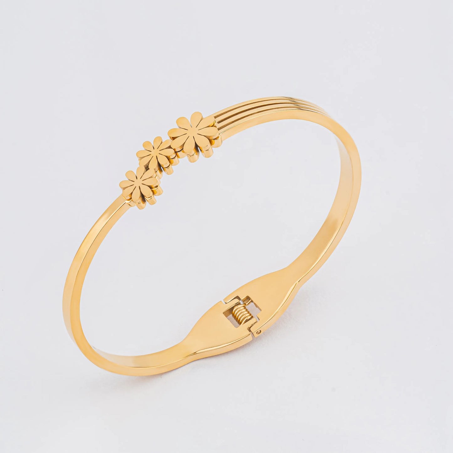 Daisy – 18K Gold Plated Floral Bangle