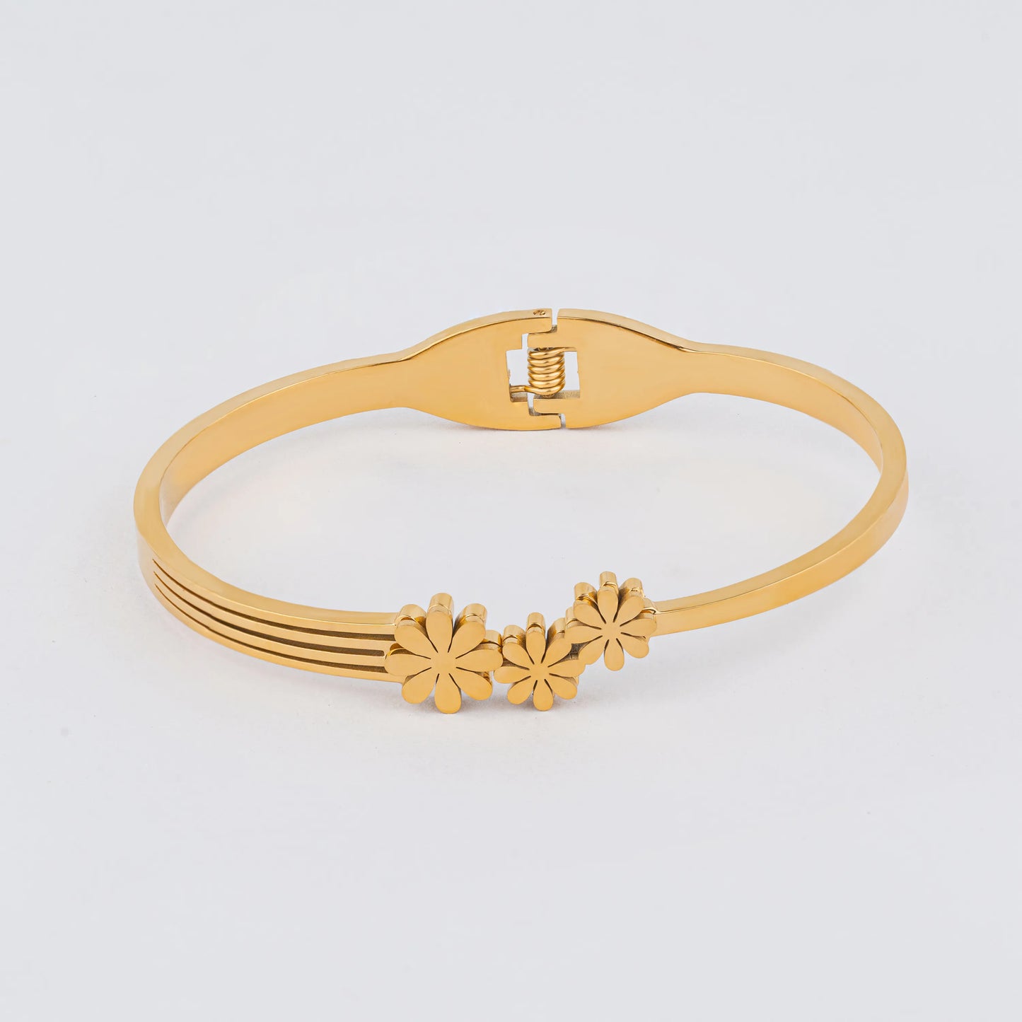 Daisy – 18K Gold Plated Floral Bangle