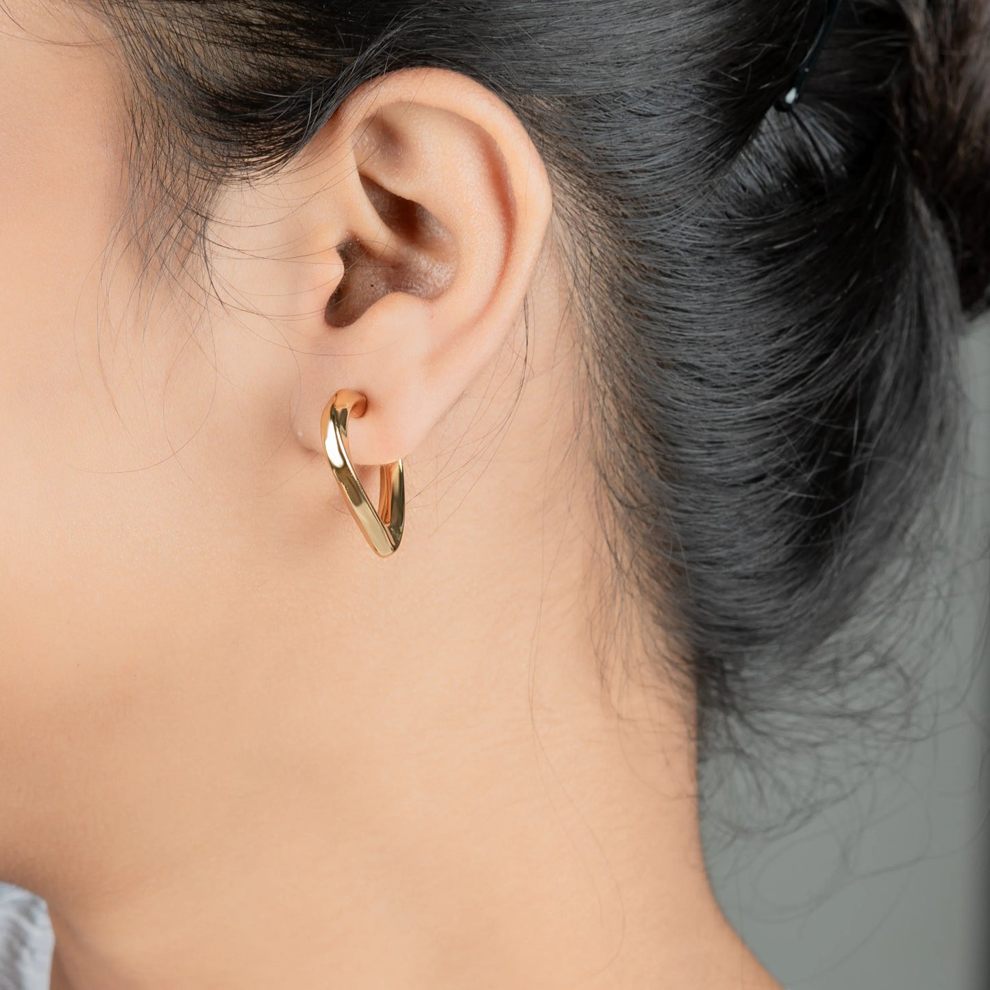 Sway – Sculptural V 18K Gold Plated Hoop Earrings