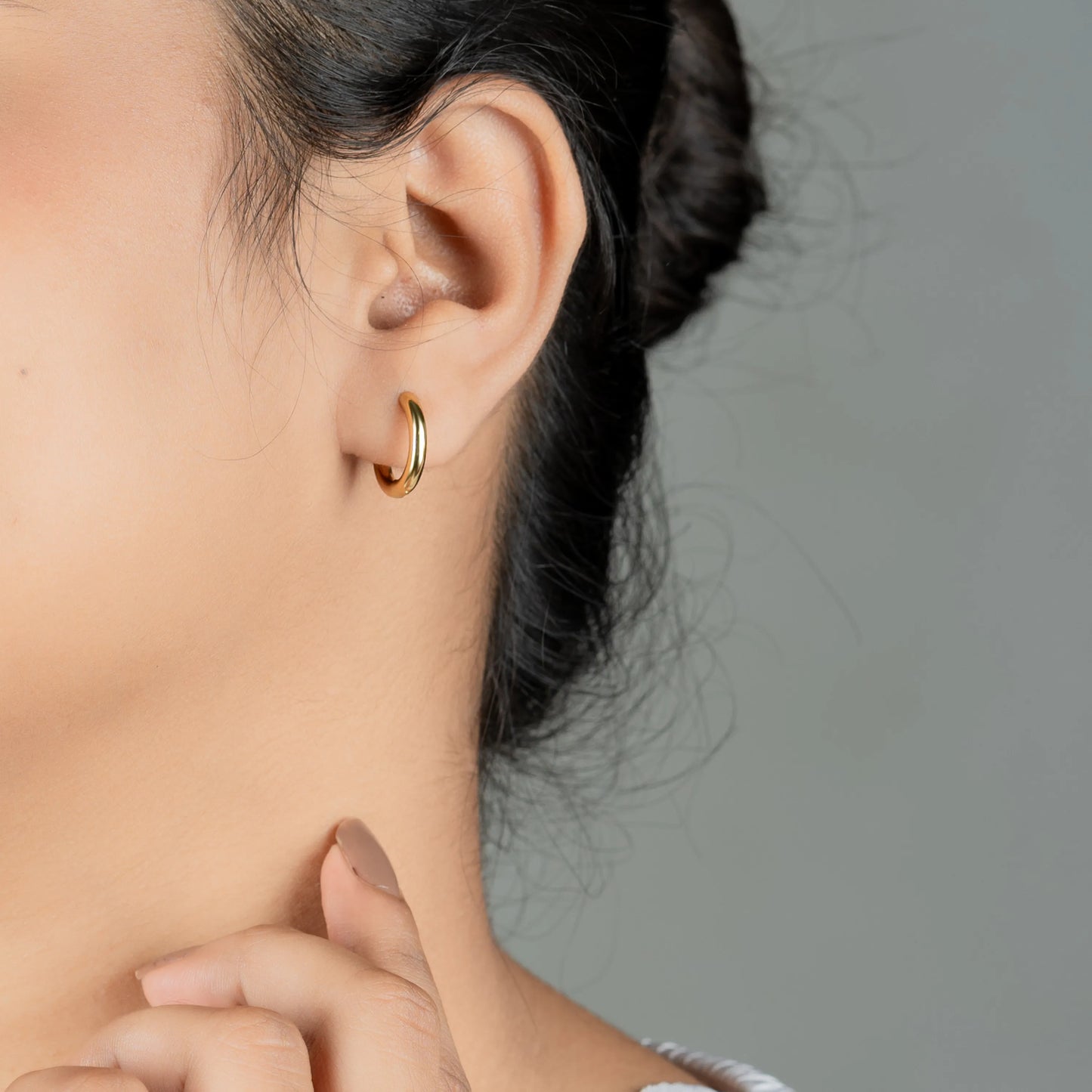Lush – Gold Plated Minimal Hoop Earrings