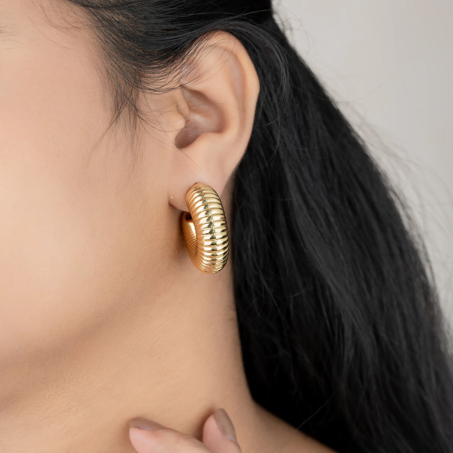 Cocoon – 18K Gold Plated Ridged Hoops