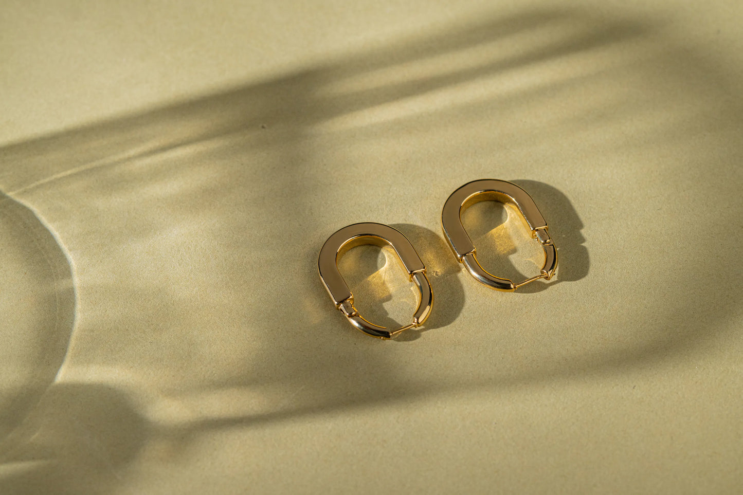 Clink – 18K Gold Plated Rectangular Hoop Earrings