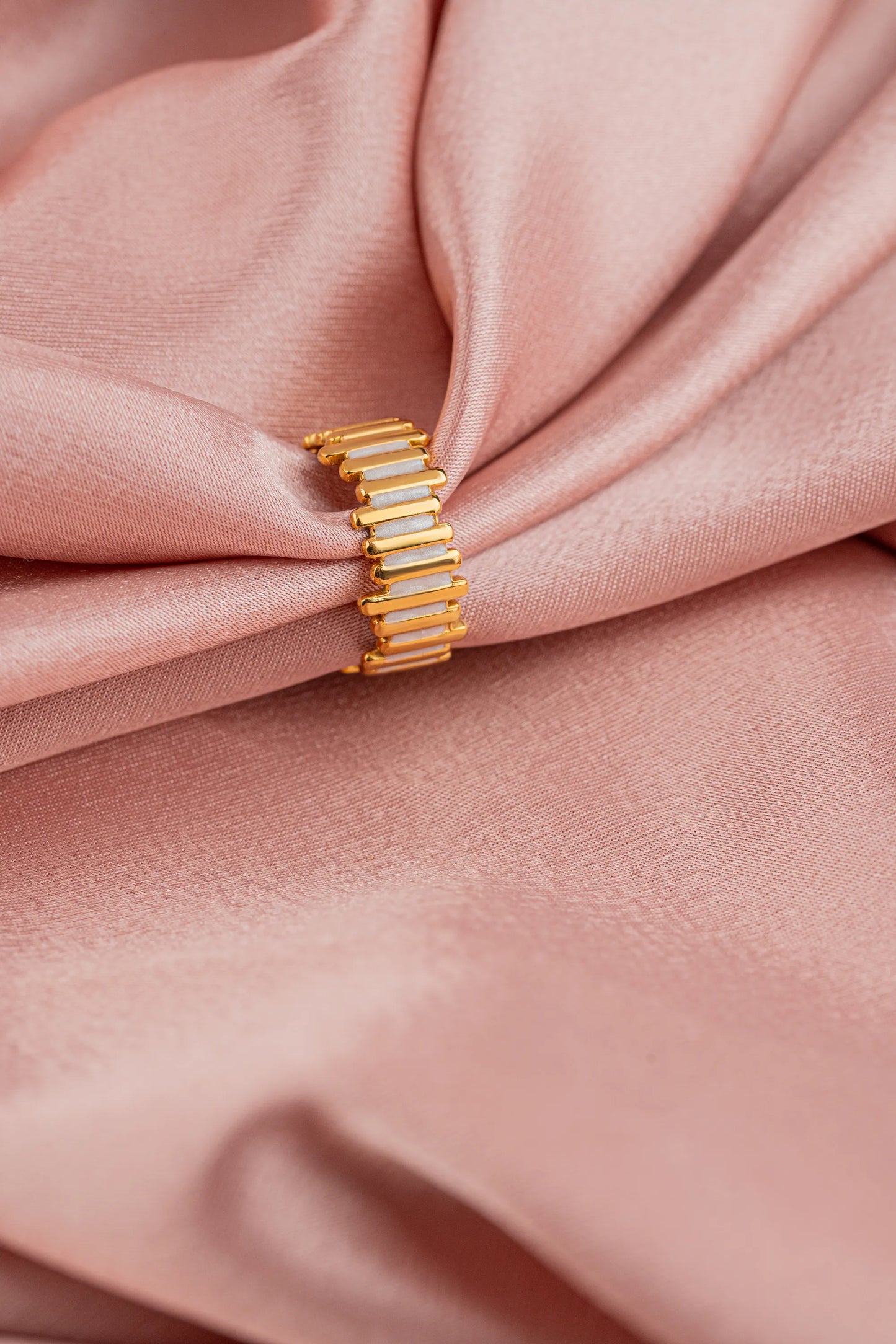 Gleam – Gold and White Bar Adjustable Ring