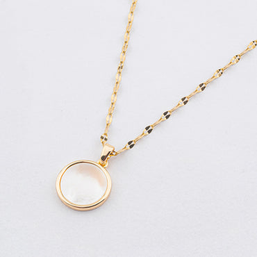 Luna – 18K Gold Plated Pendant Necklace with MOP Disc