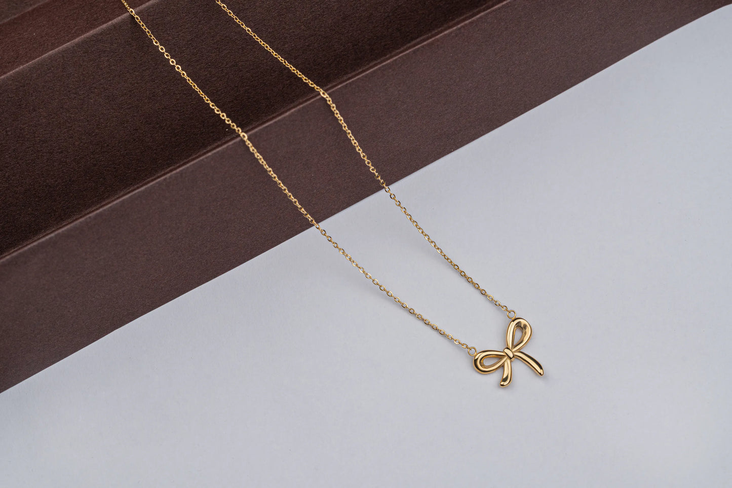 Flirt – 18K Gold Plated Bow Pendant Necklace