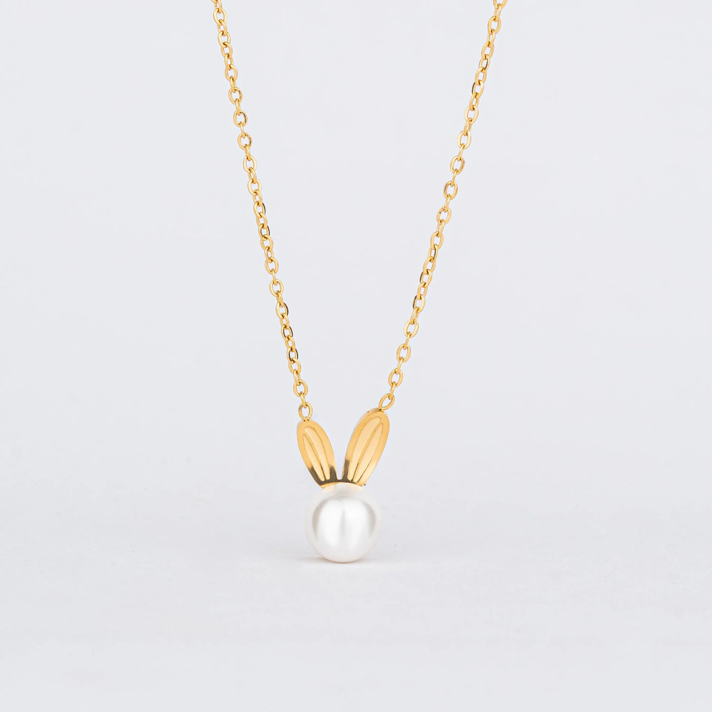 Peep – Gold-Plated Pearl Bunny Pendant Necklace