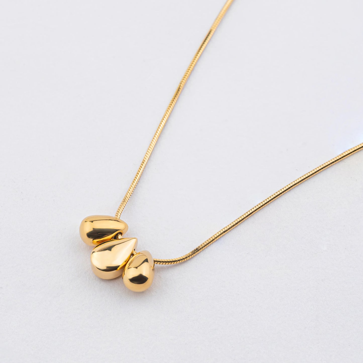 Dewy – Gold Plated Raindrop Pendant Necklace