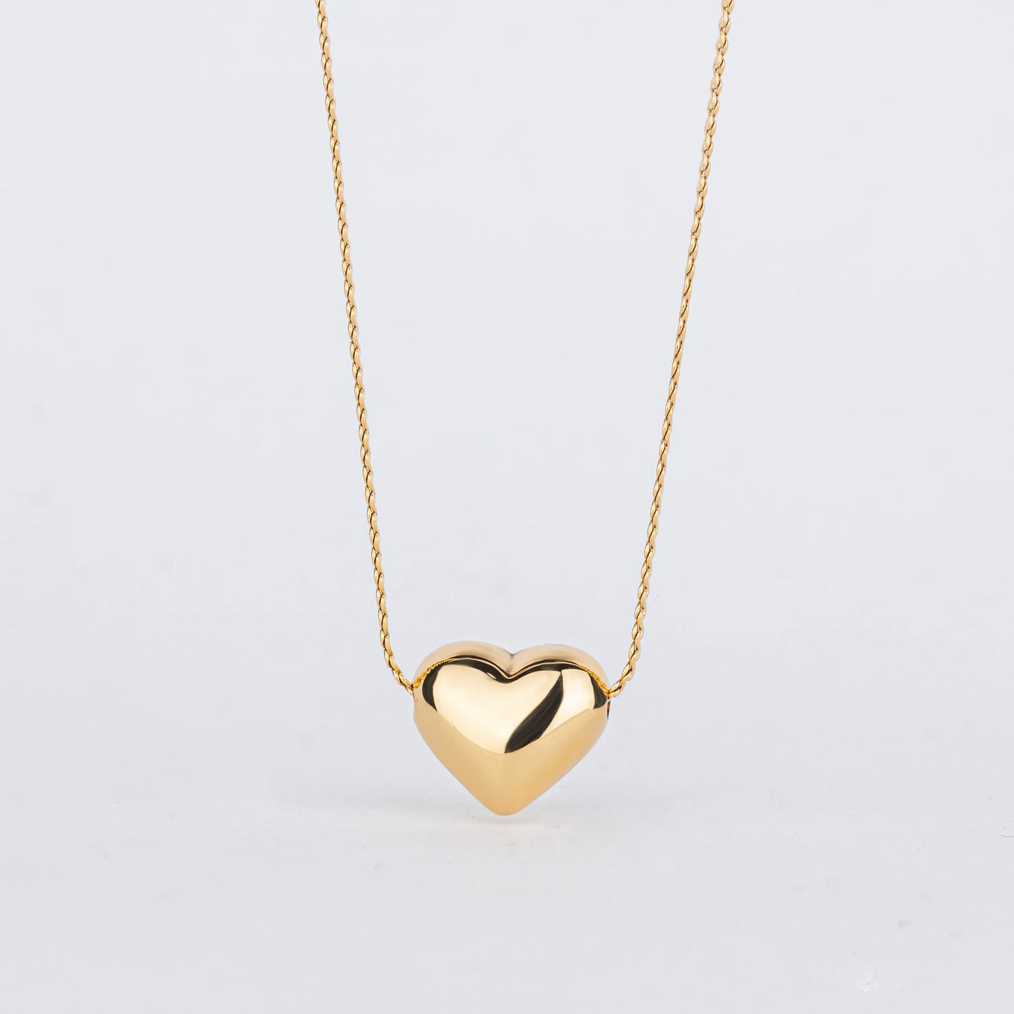 Glow – 18K Gold Plated Heart Pendant Necklace
