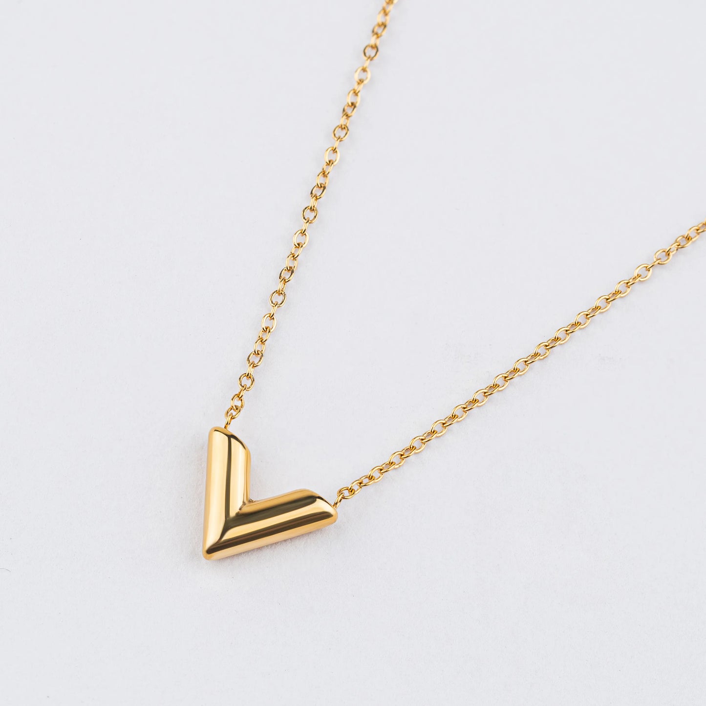 Verge – 18K Gold Plated Gold V Pendant Necklace