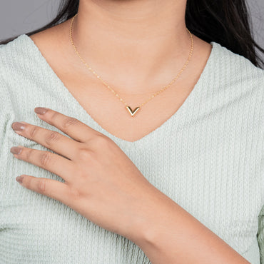 Verge – 18K Gold Plated Gold V Pendant Necklace