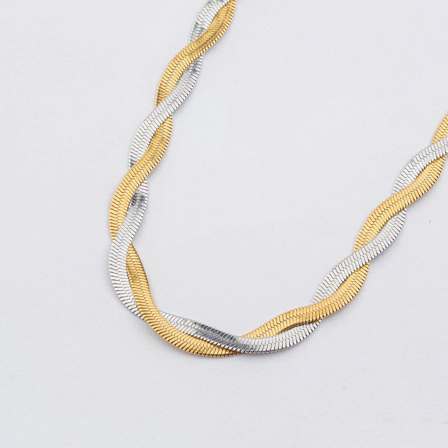 Intertwine – Two-Tone Snake Chain Necklace
