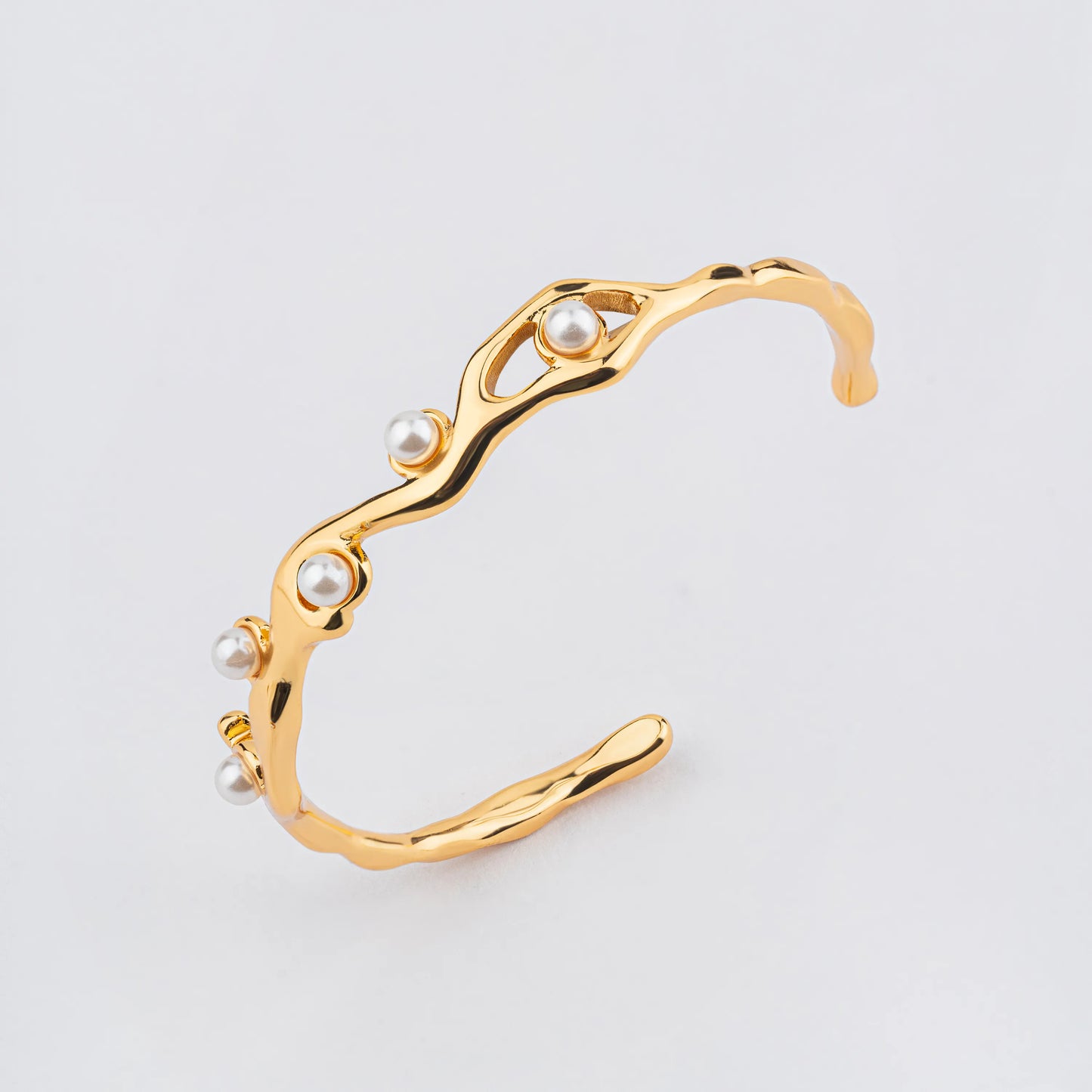 Wisp – 18K Gold Plated Pearl Bead Open Bangle