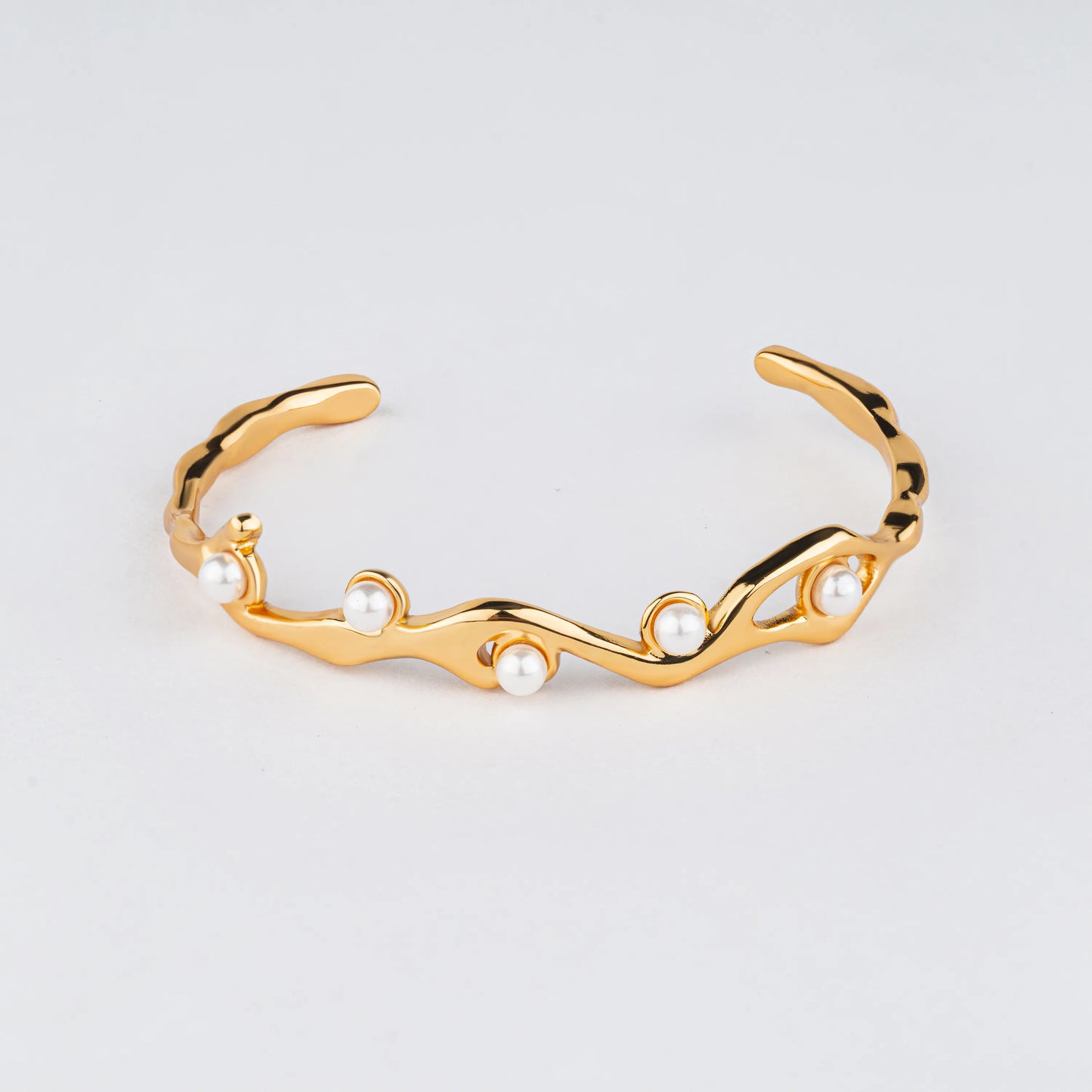 Wisp – 18K Gold Plated Pearl Bead Open Bangle