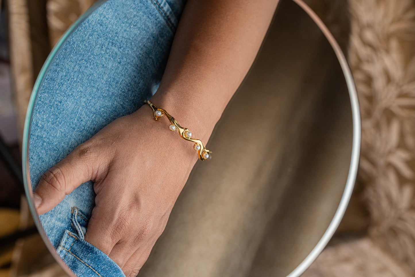 Wisp – 18K Gold Plated Pearl Bead Open Bangle