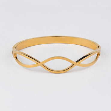Wave – 18K Gold Plated Bangle with Twisted Crossover Design