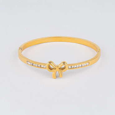 Poise – 18K Gold Plated Gold Bow CZ Bangle