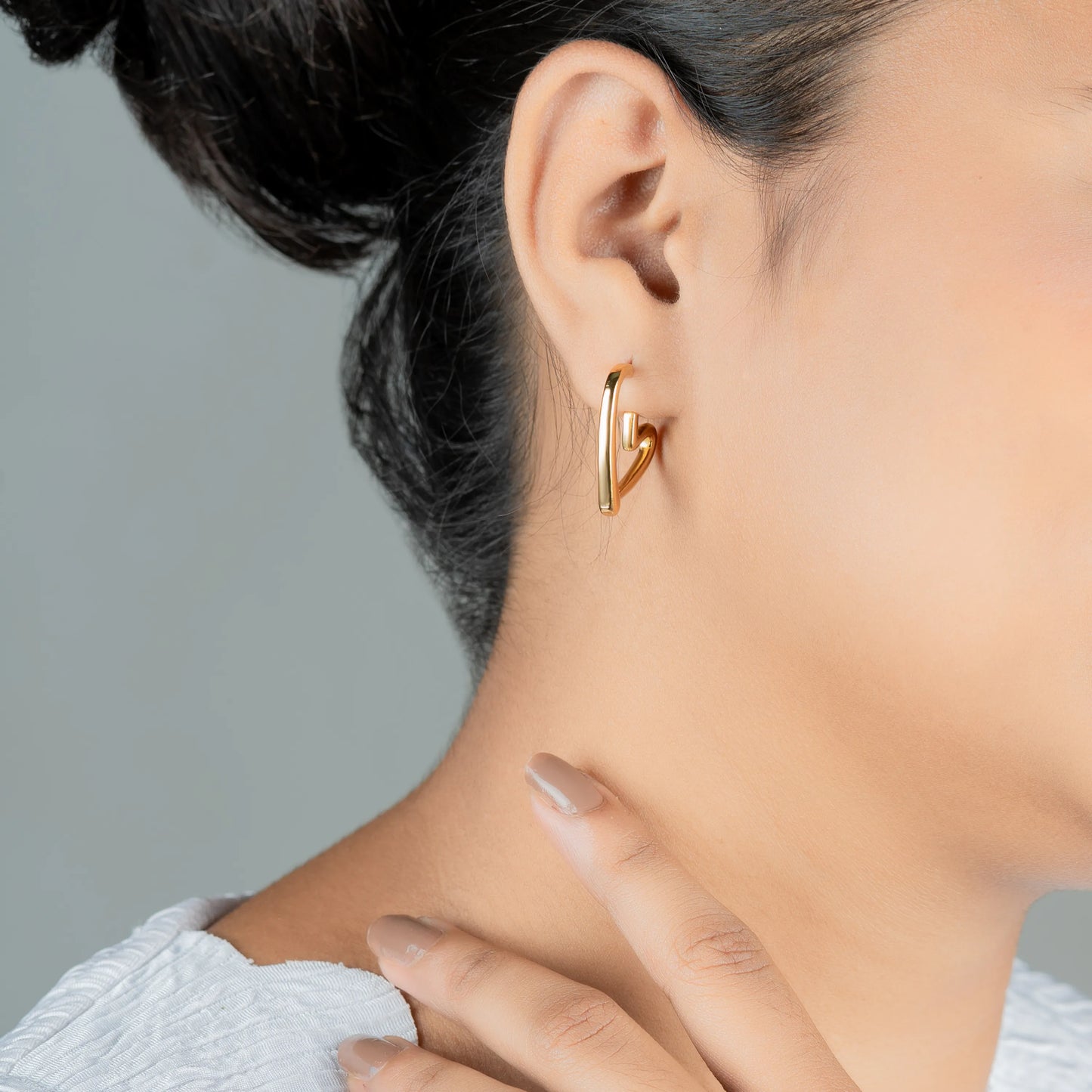 Trace – Gold Plated Heart Outline Stud Earrings