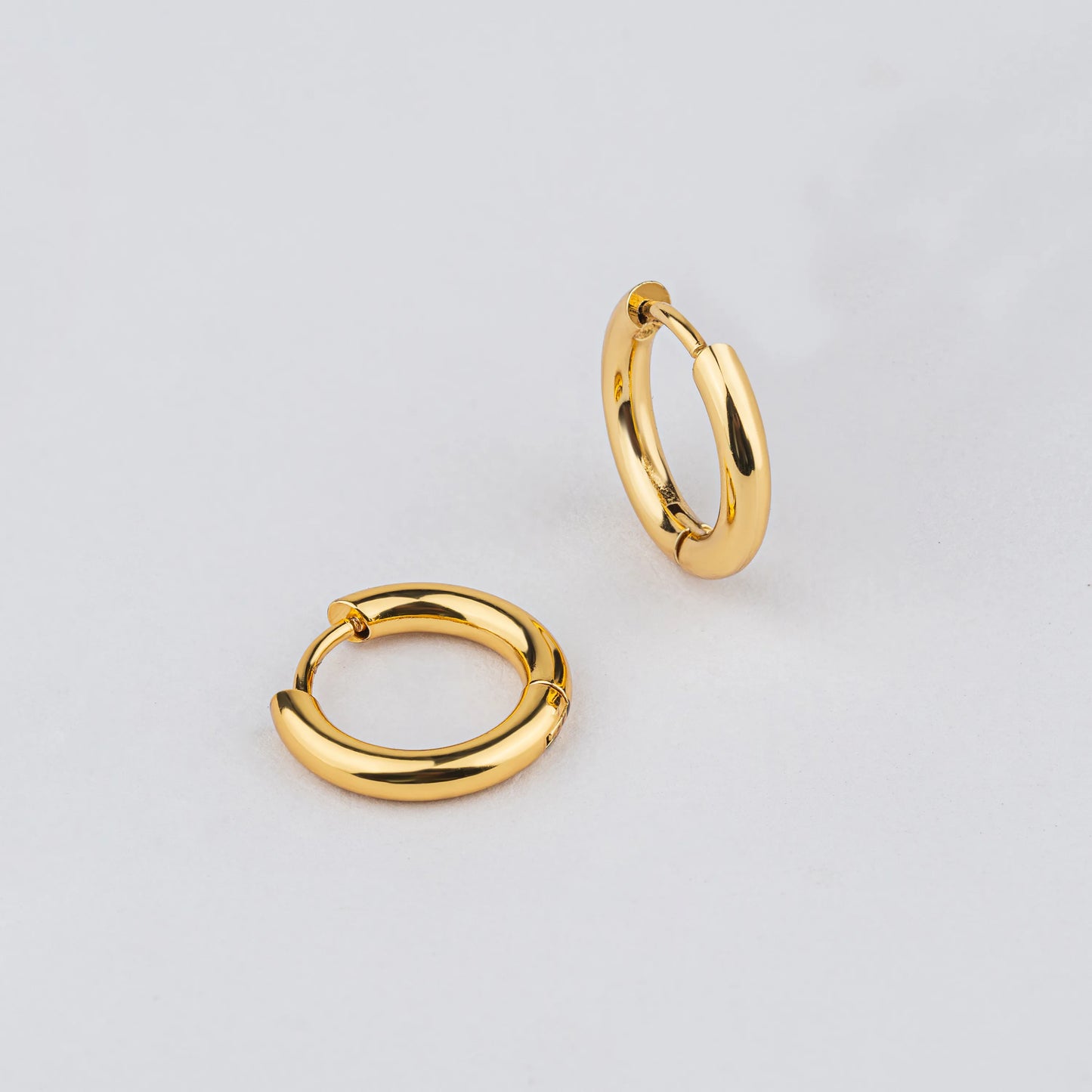 Lush – Gold Plated Minimal Hoop Earrings