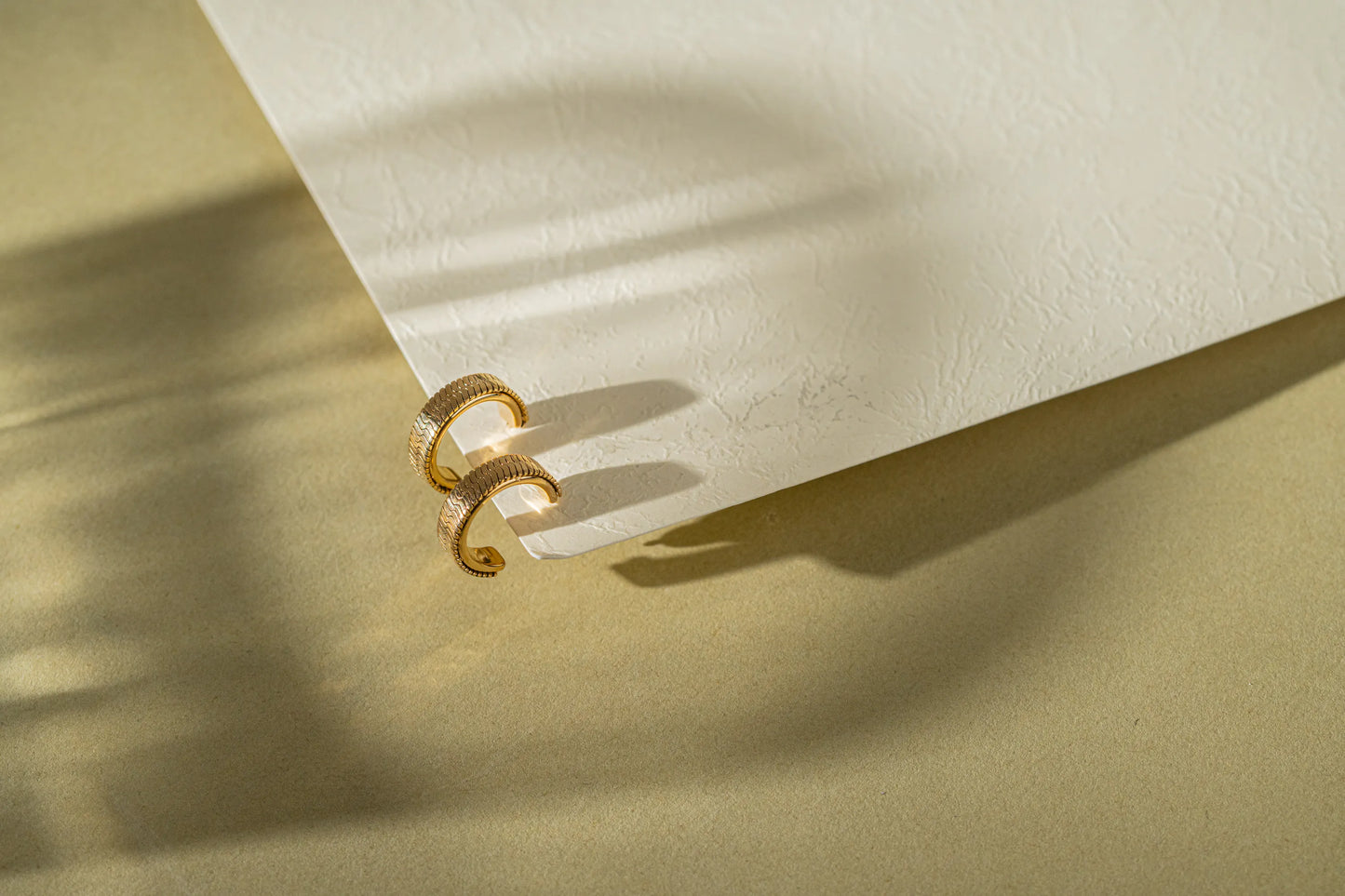 Flex – 18K Gold Plated Hoop Earrings with Chevron Engraving