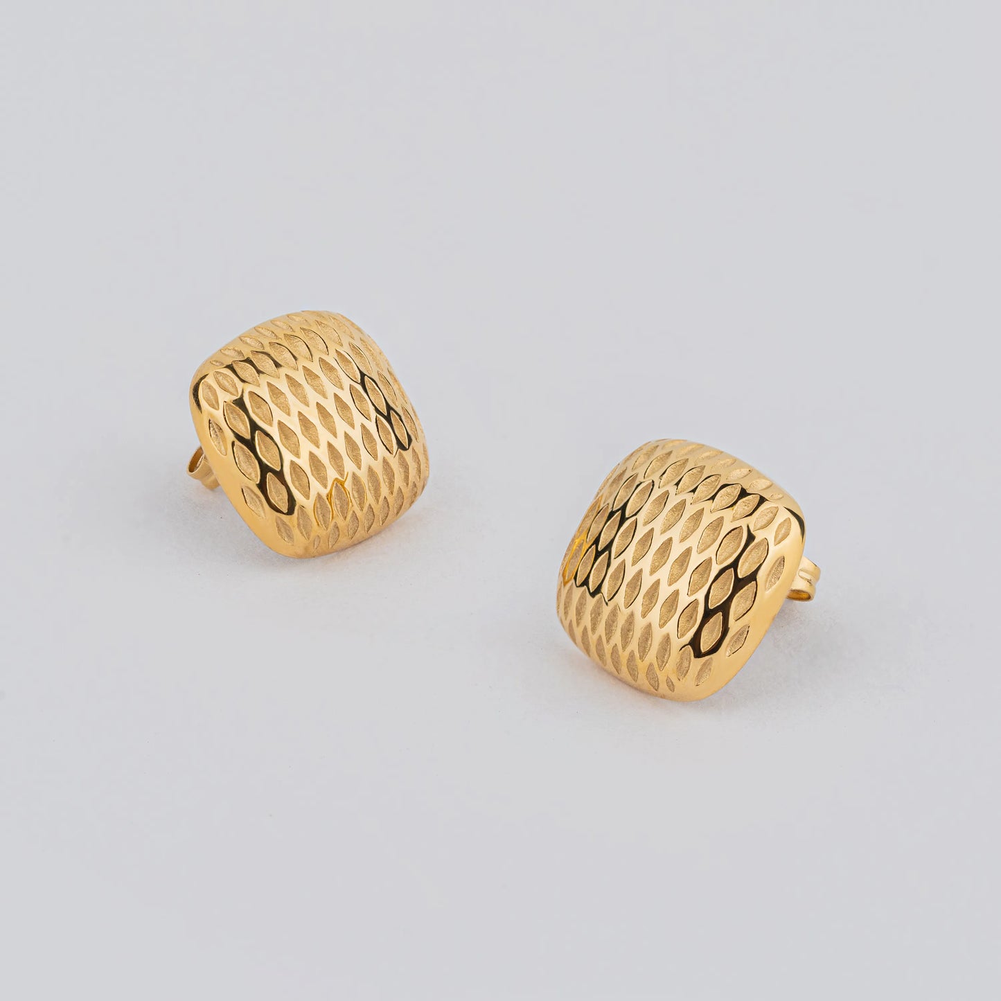 Pave – 18K Gold Plated Embossed Stud Earrings