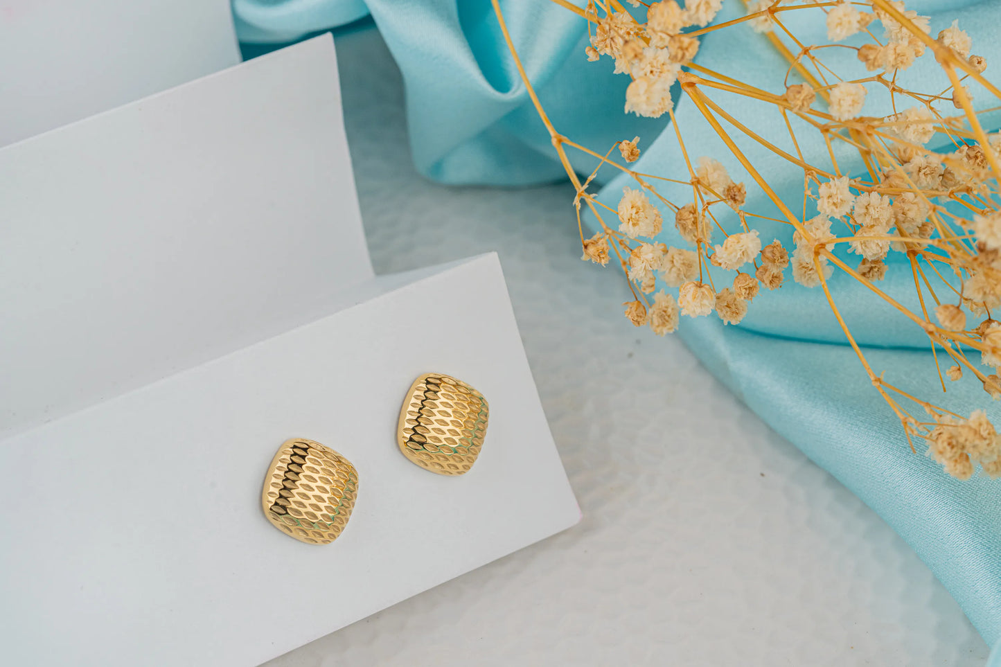 Pave – 18K Gold Plated Embossed Stud Earrings