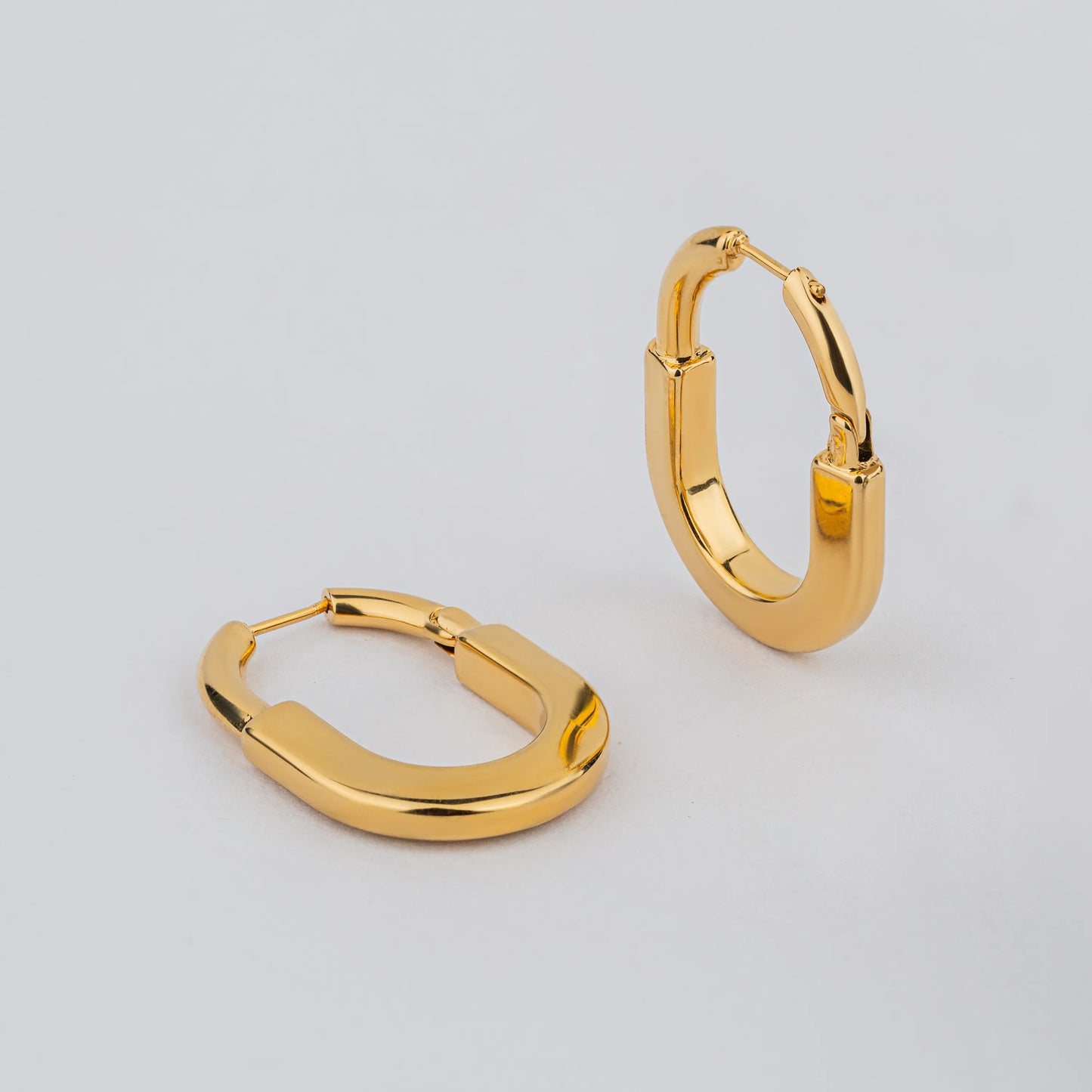 Clink – 18K Gold Plated Rectangular Hoop Earrings