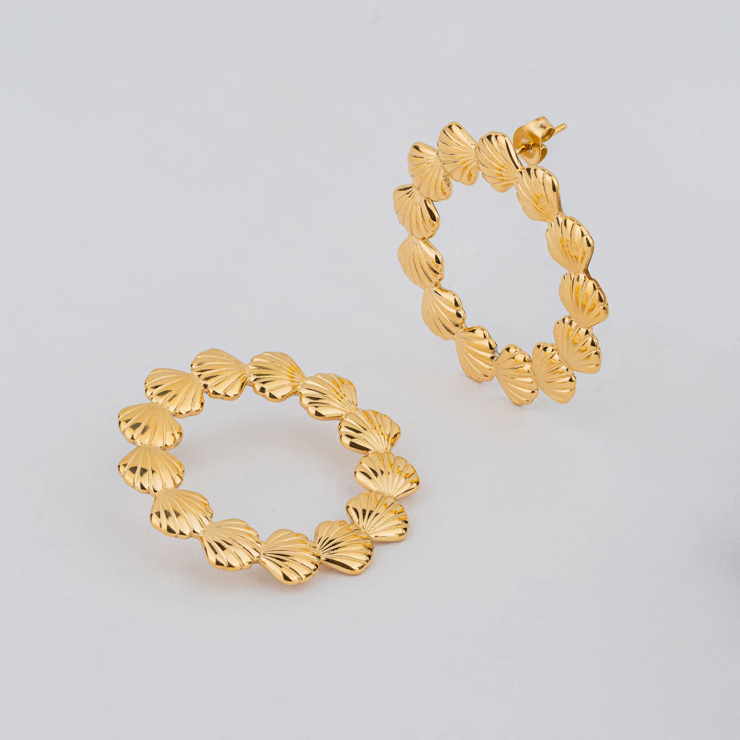 Sea Loop – 18K Gold Plated Shell Motif Hoop Earrings